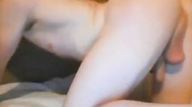 Brunetto si masturba il culo con un dildo