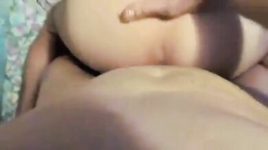 Il mio amico scopa il mio bel culo col suo grosso cazzo