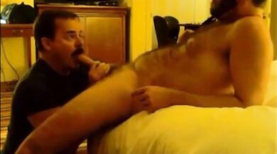 Gran pompino caldo e sborra intensa