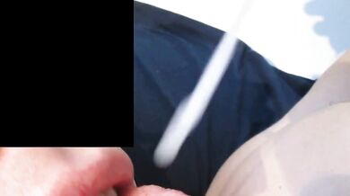 Ingoia il suo sperma appiccicoso